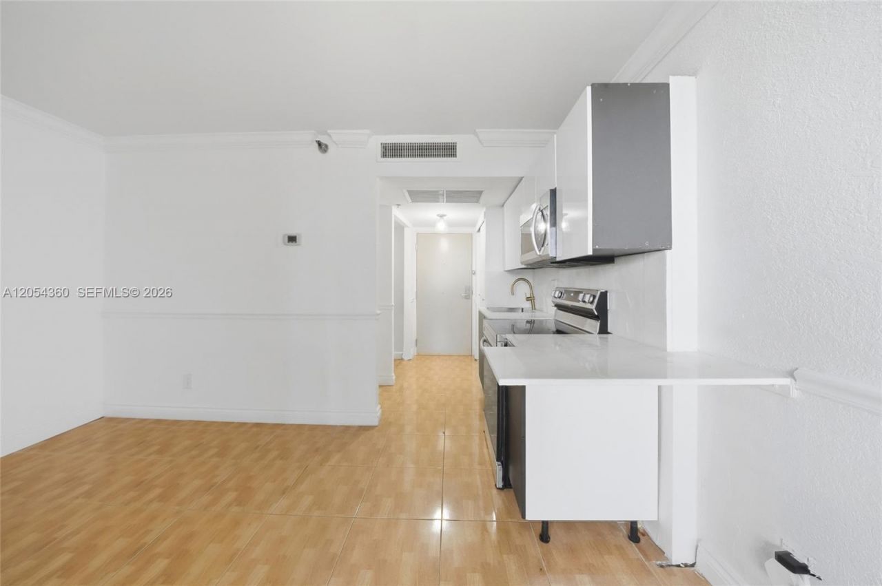 19201 Collins Ave, Unit 341, Sunny Isles Beach, FL 33160 Photo