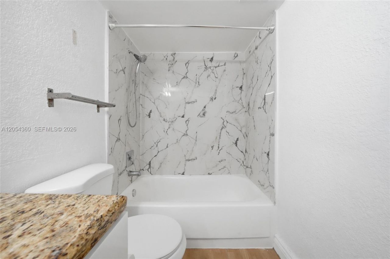 19201 Collins Ave, Unit 341, Sunny Isles Beach, FL 33160 Photo