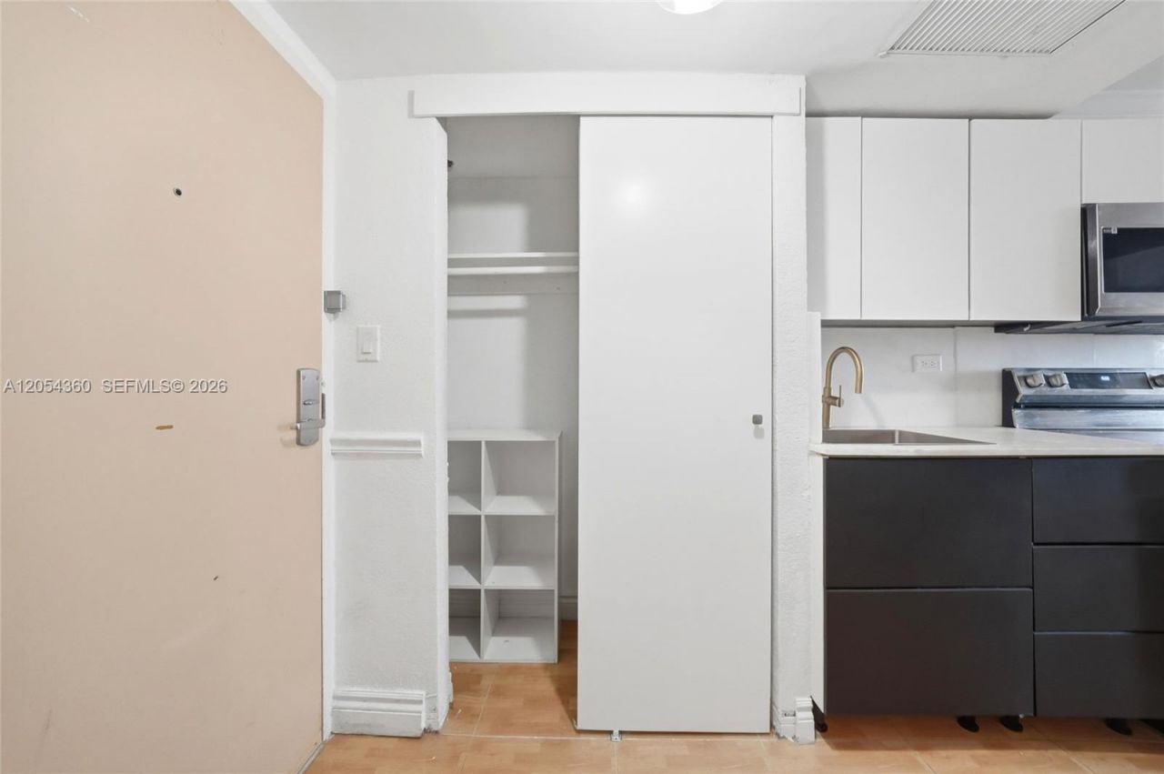 19201 Collins Ave, Unit 341, Sunny Isles Beach, FL 33160 Photo