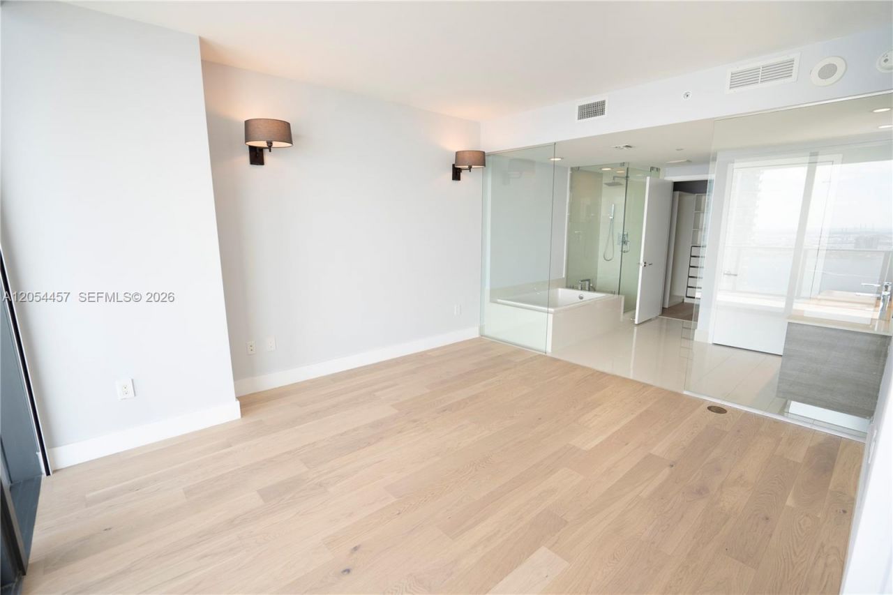 650 NE 32nd St, Unit 4104, Miami, FL 33137 Photo