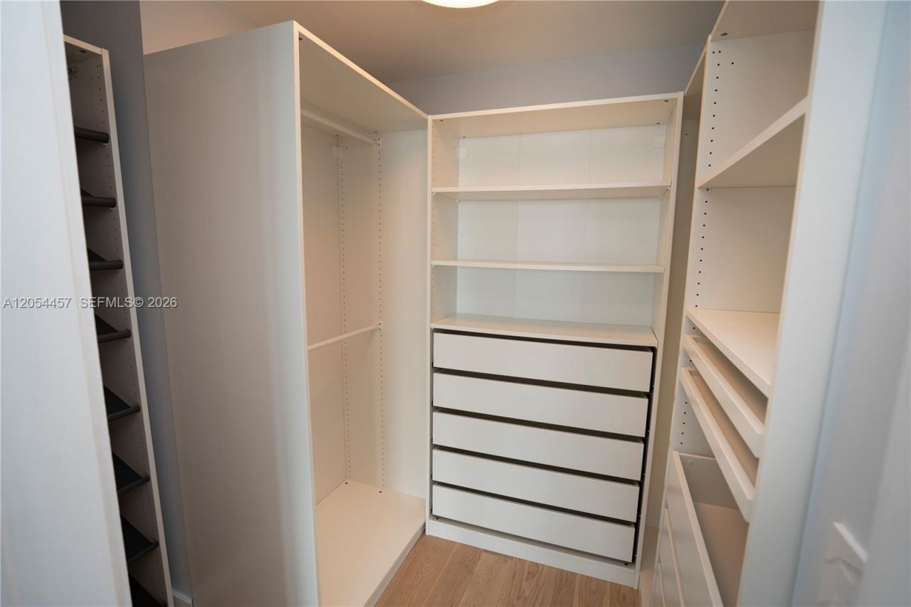 650 NE 32nd St, Unit 4104, Miami, FL 33137 Photo