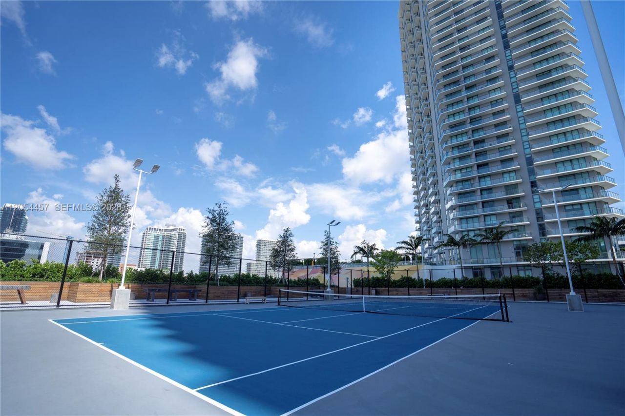 650 NE 32nd St, Unit 4104, Miami, FL 33137 Photo