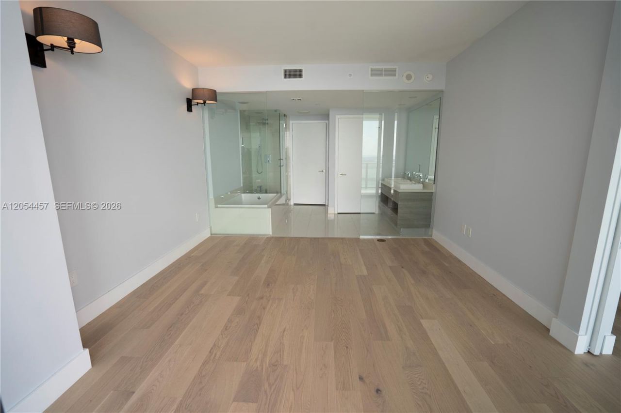 650 NE 32nd St, Unit 4104, Miami, FL 33137 Photo