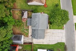 110 Lipman Street photo 4