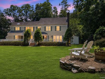 16 Old Field Lane Mount Sinai, NY 11766