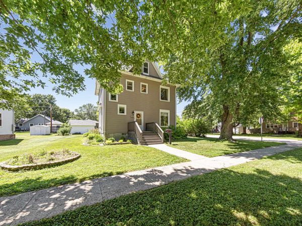 501 Grand Avenue , Emmetsburg, IA 50536