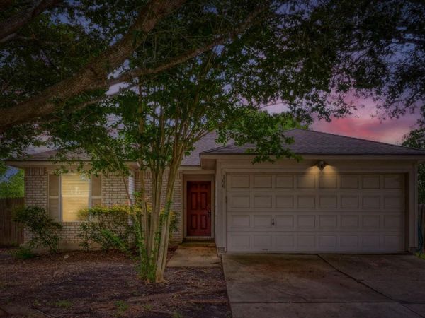 196 Goddard DR, Kyle, TX 78640