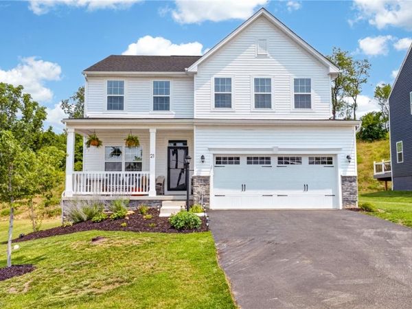 21 Dana Dr, Coraopolis, PA 15108