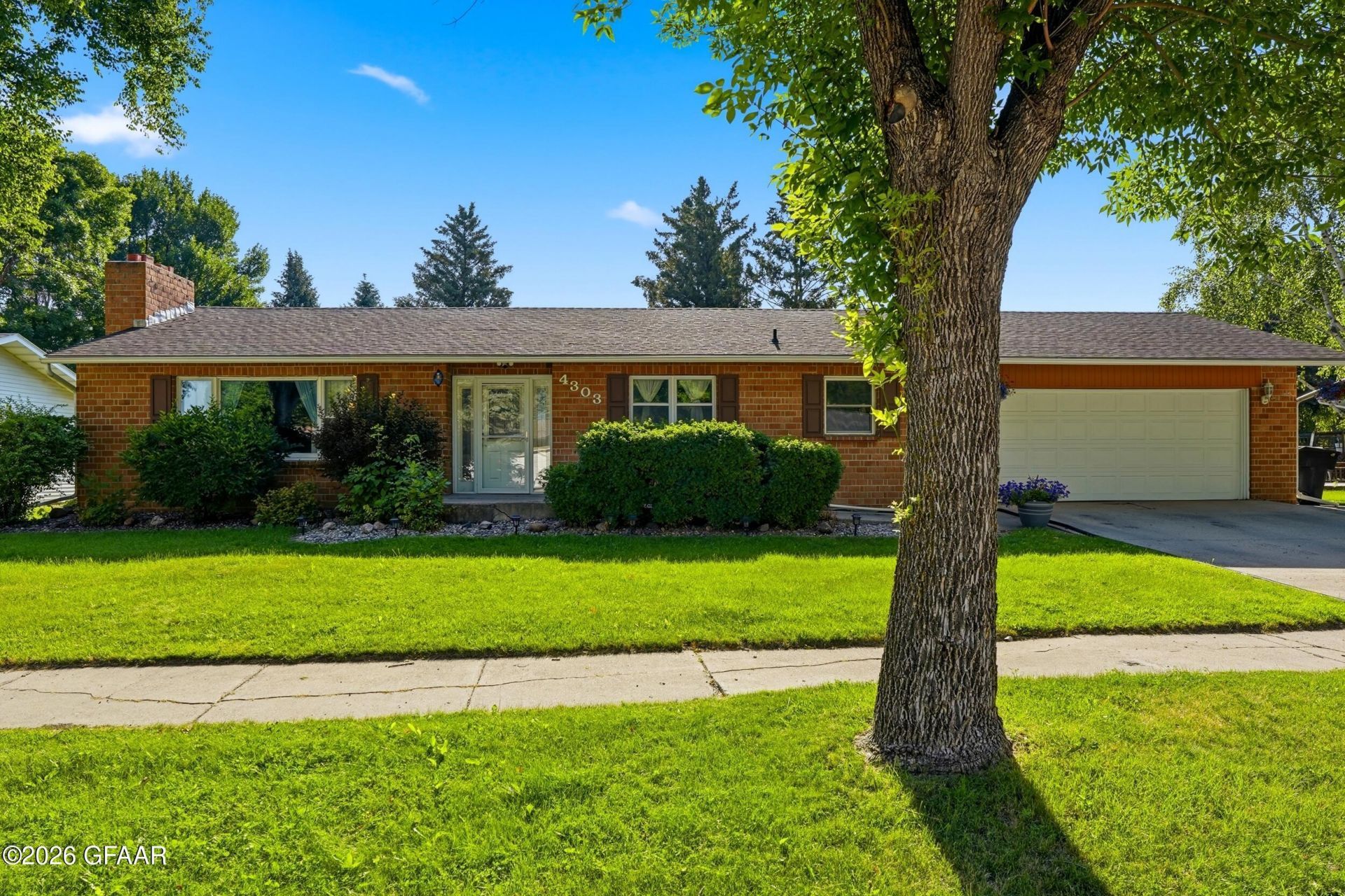 4303 COTTONWOOD Street  primary photo