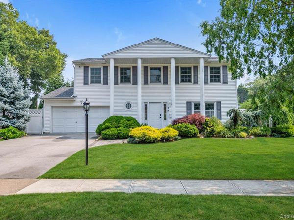 2 Madison Avenue , Jericho, NY 11753
