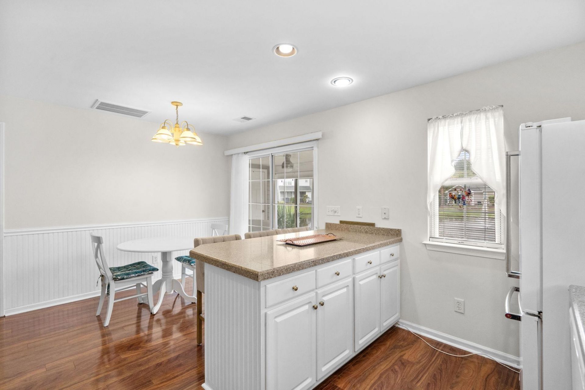 416 Whinstone Dr. Photo 16