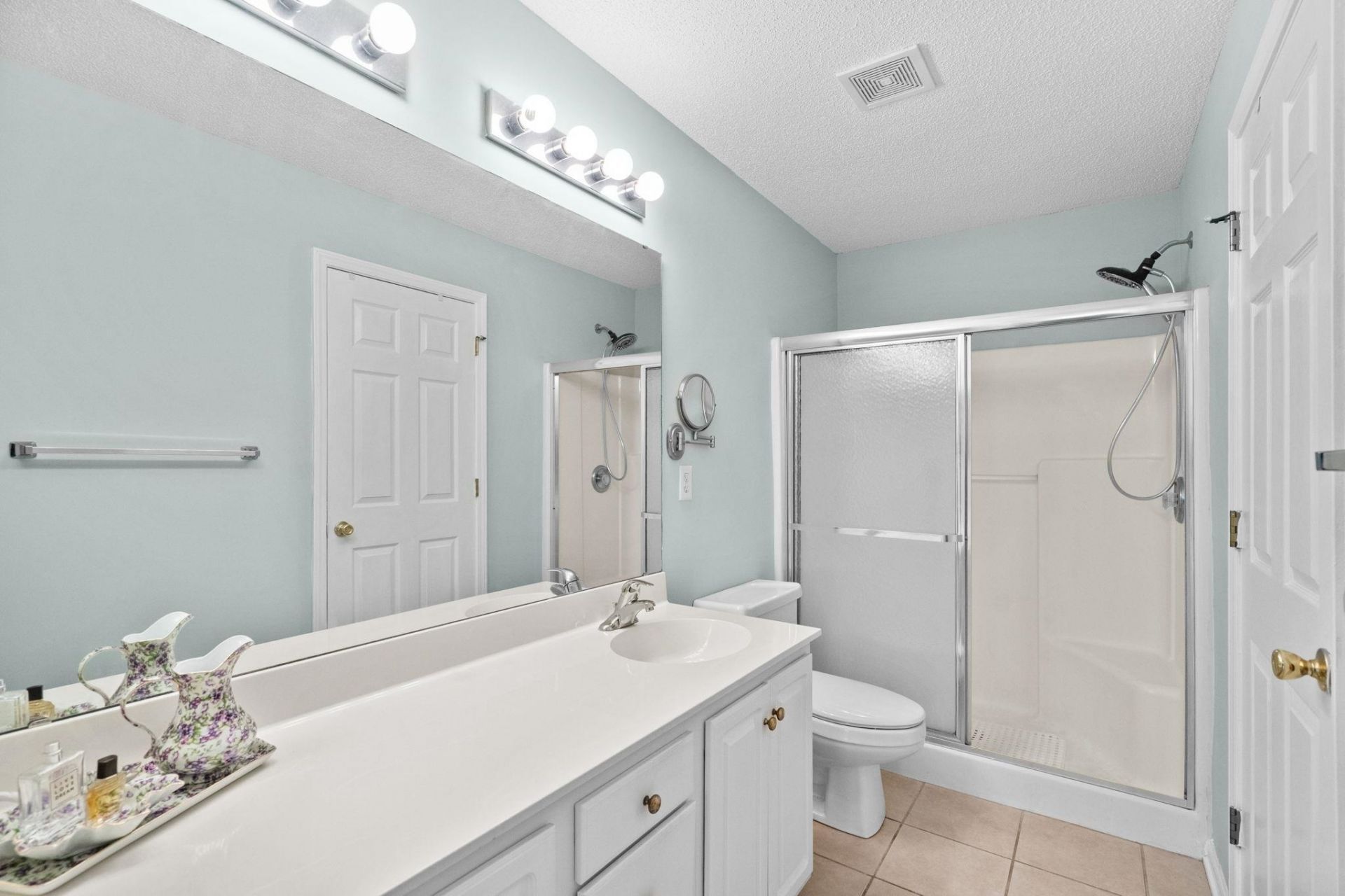 416 Whinstone Dr. Photo 29