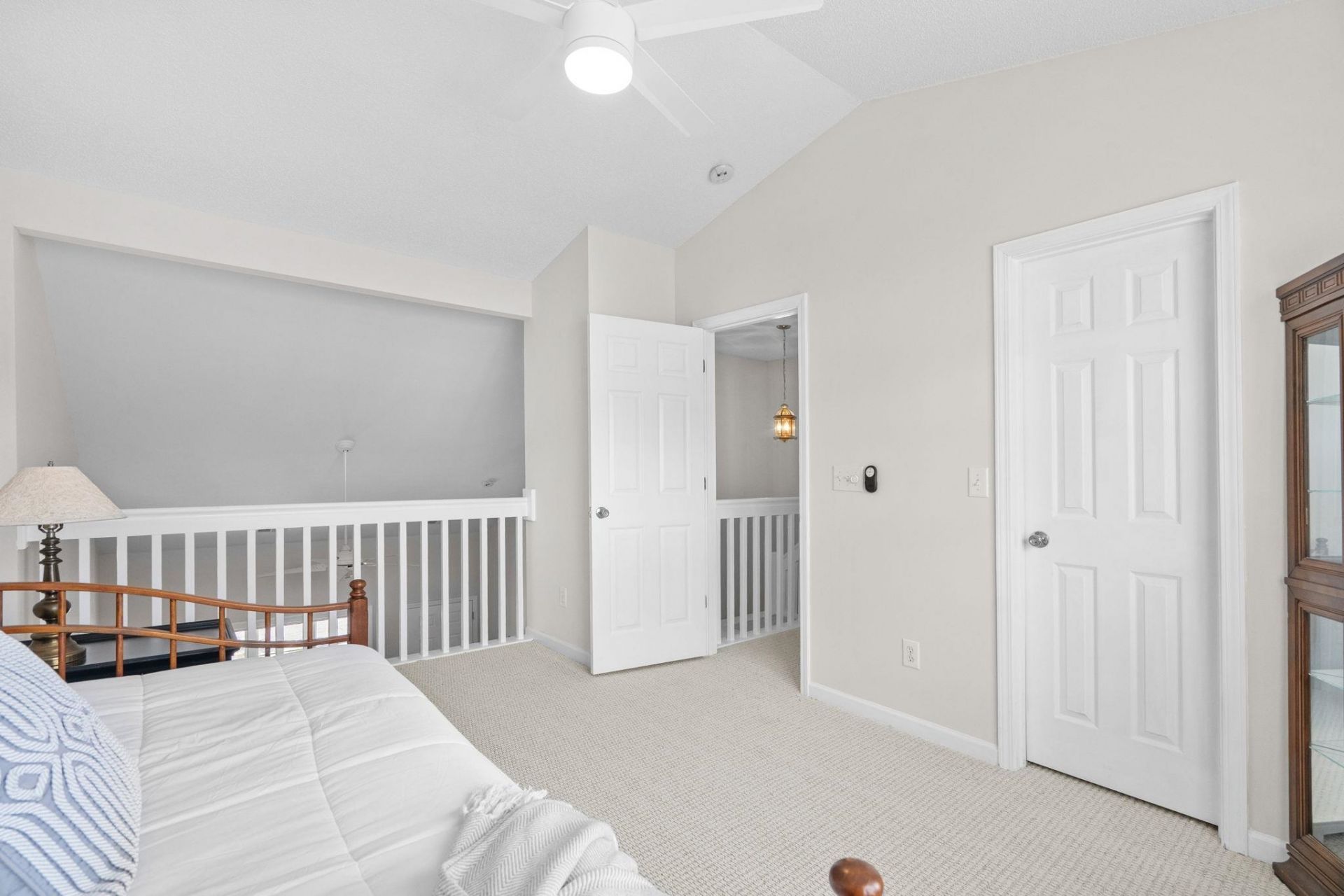 416 Whinstone Dr. Photo 32