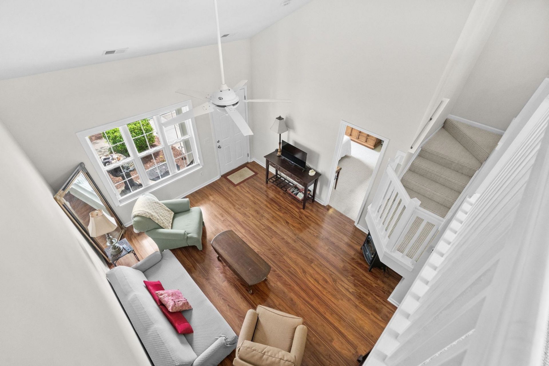 416 Whinstone Dr. Photo 33