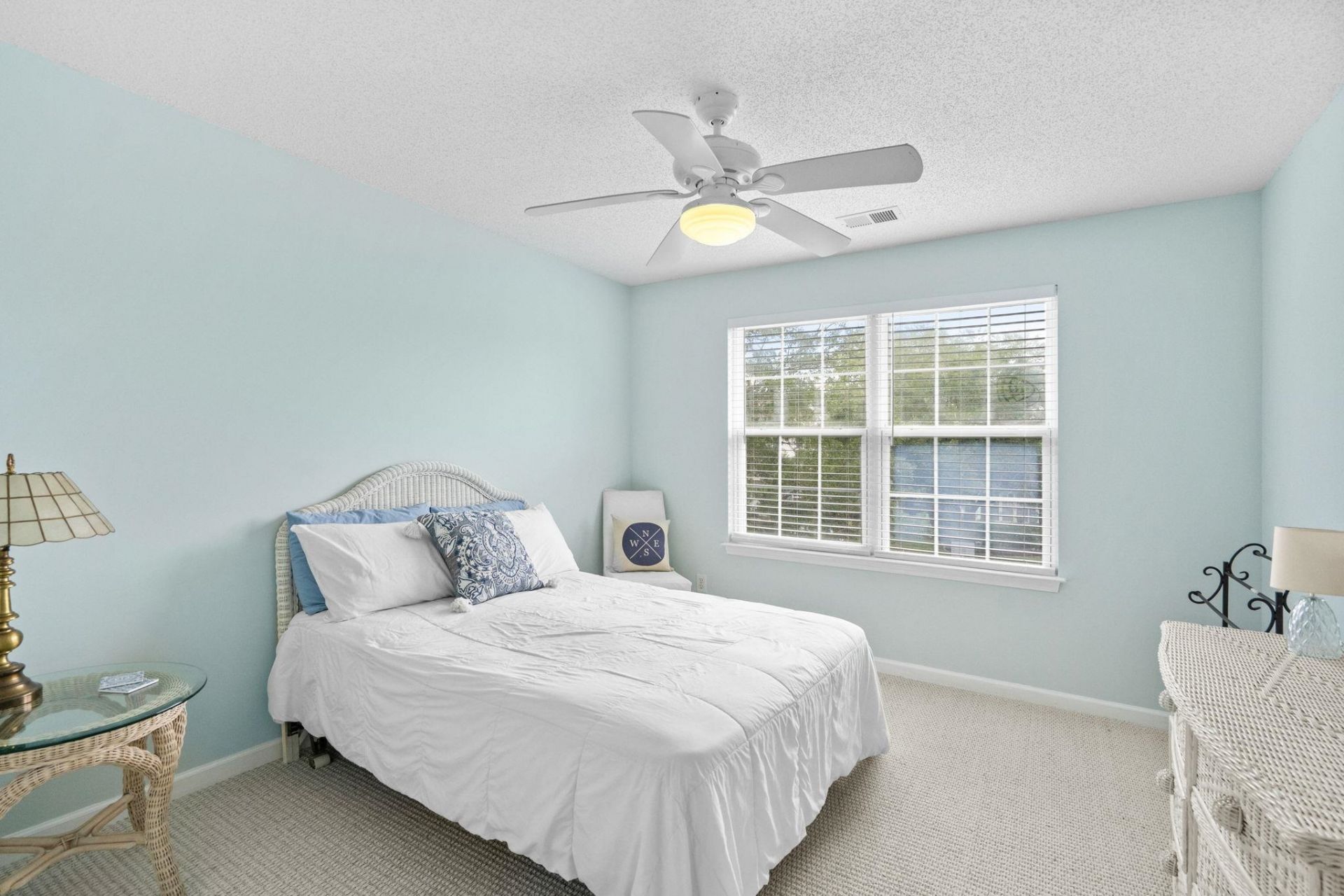416 Whinstone Dr. Photo 34
