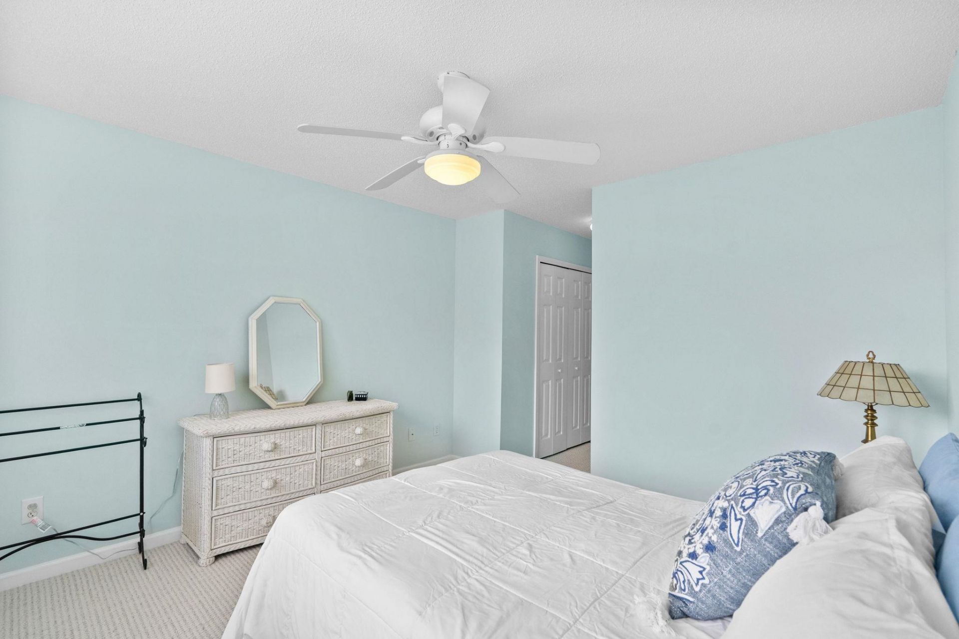 416 Whinstone Dr. Photo 35