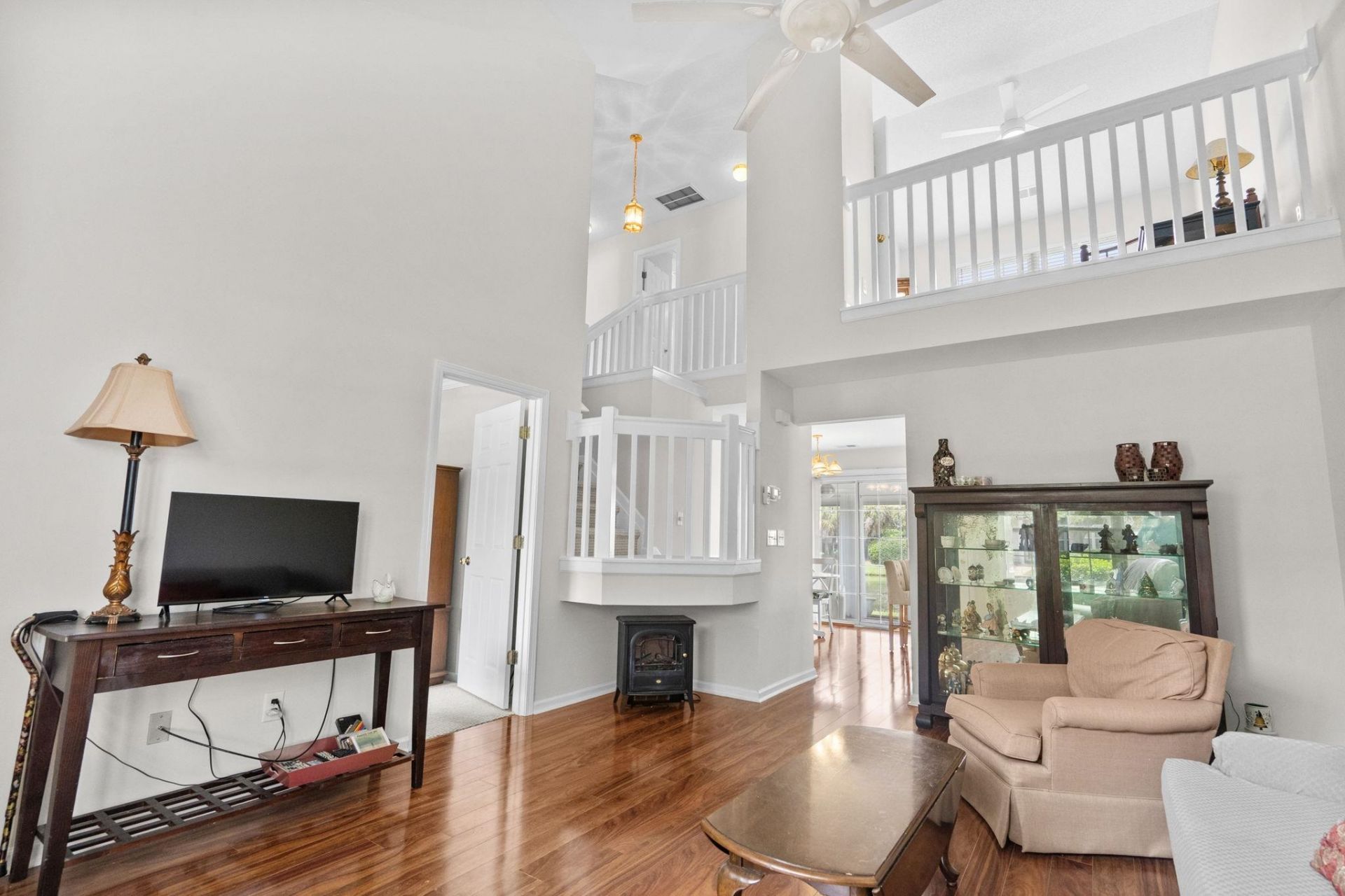 416 Whinstone Dr. Photo 8