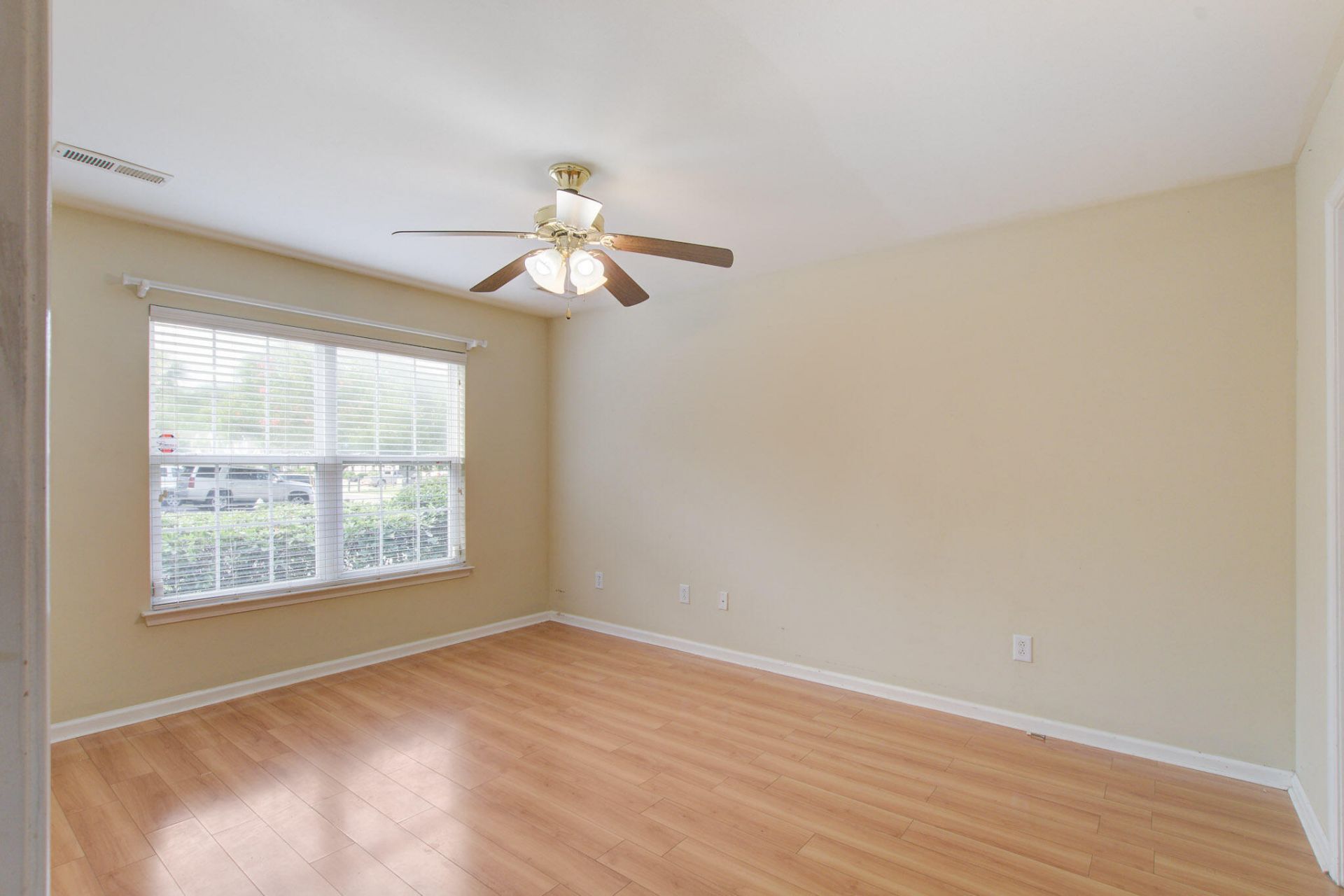 2457 Scholar Lane Photo 16
