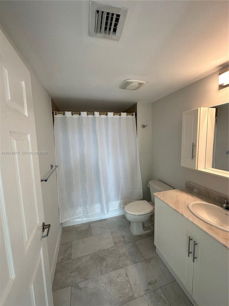 275 NE 18th St , Unit 1406, Miami, FL 33132 Photo