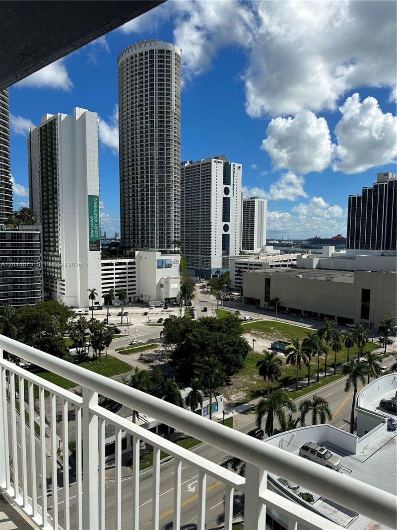 275 NE 18th St , Unit 1406, Miami, FL 33132 Photo