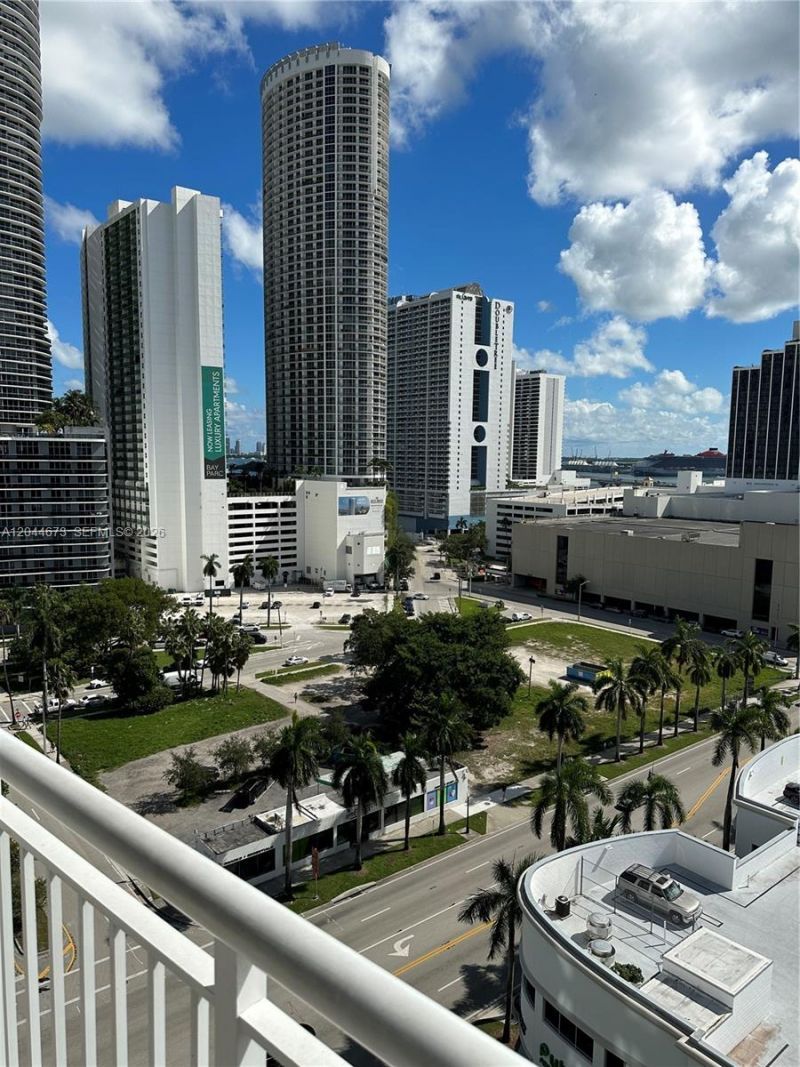 275 NE 18th St , Unit 1406, Miami, FL 33132 Photo
