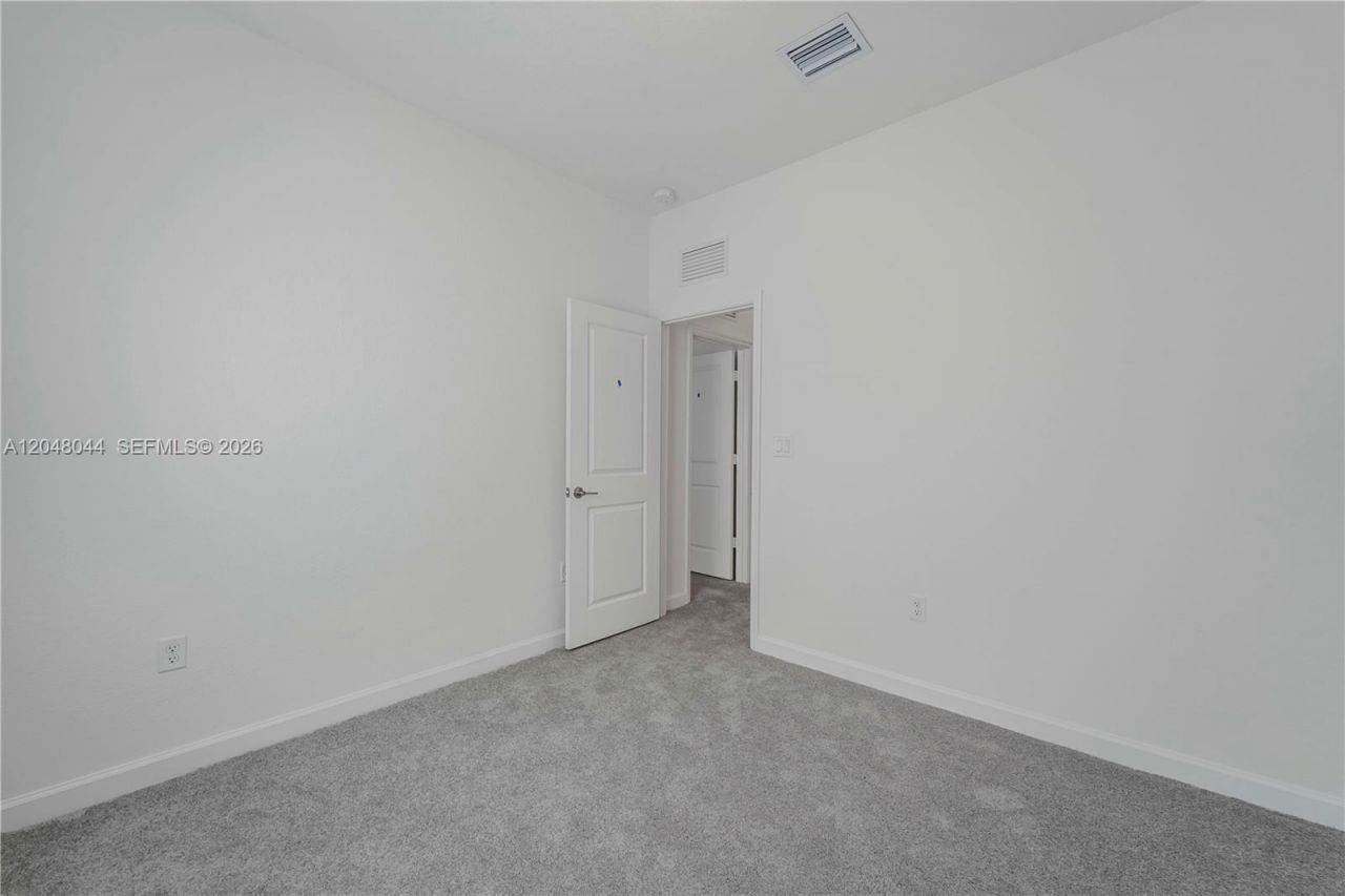 701 SE 13th St Cir , Homestead, FL 33034 Photo
