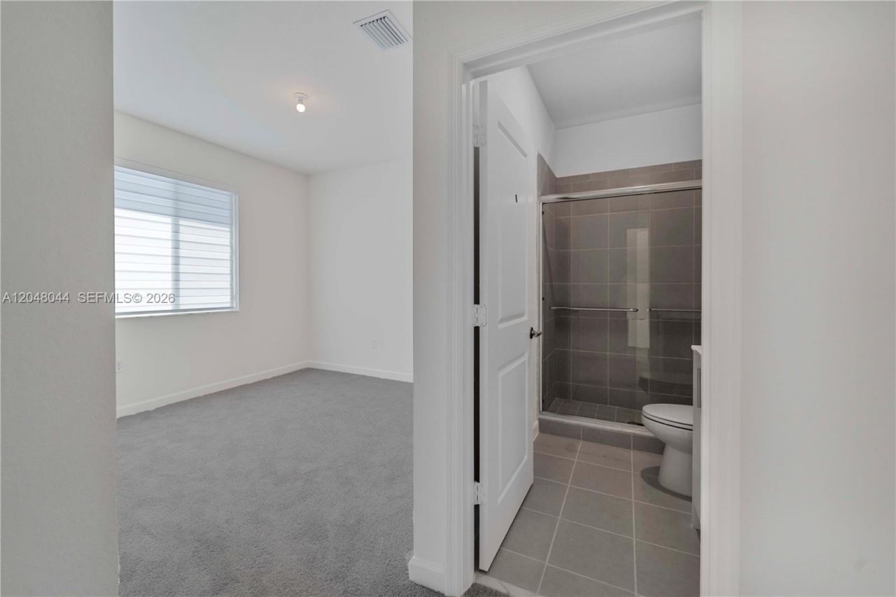 701 SE 13th St Cir , Homestead, FL 33034 Photo