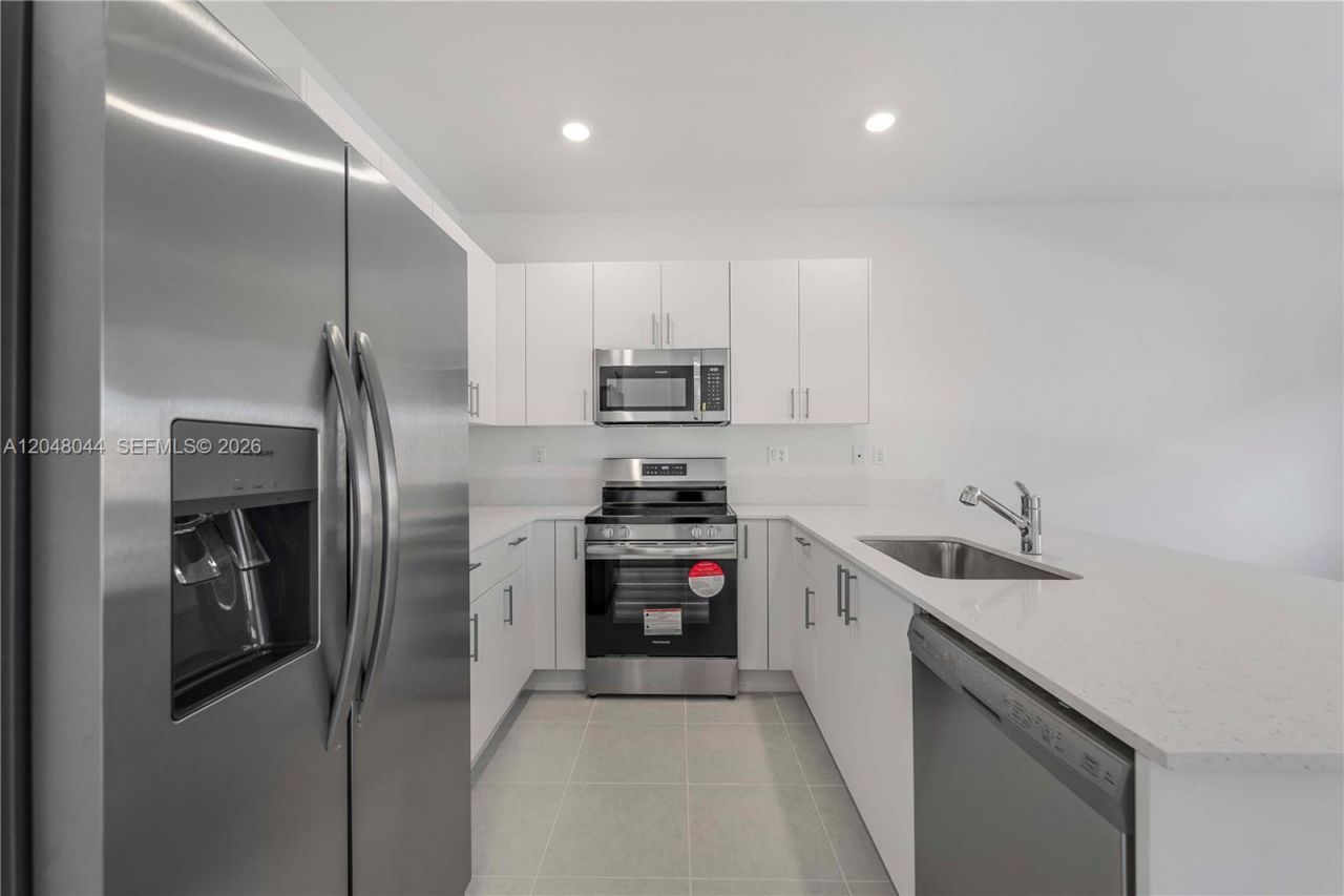 701 SE 13th St Cir , Homestead, FL 33034 Photo