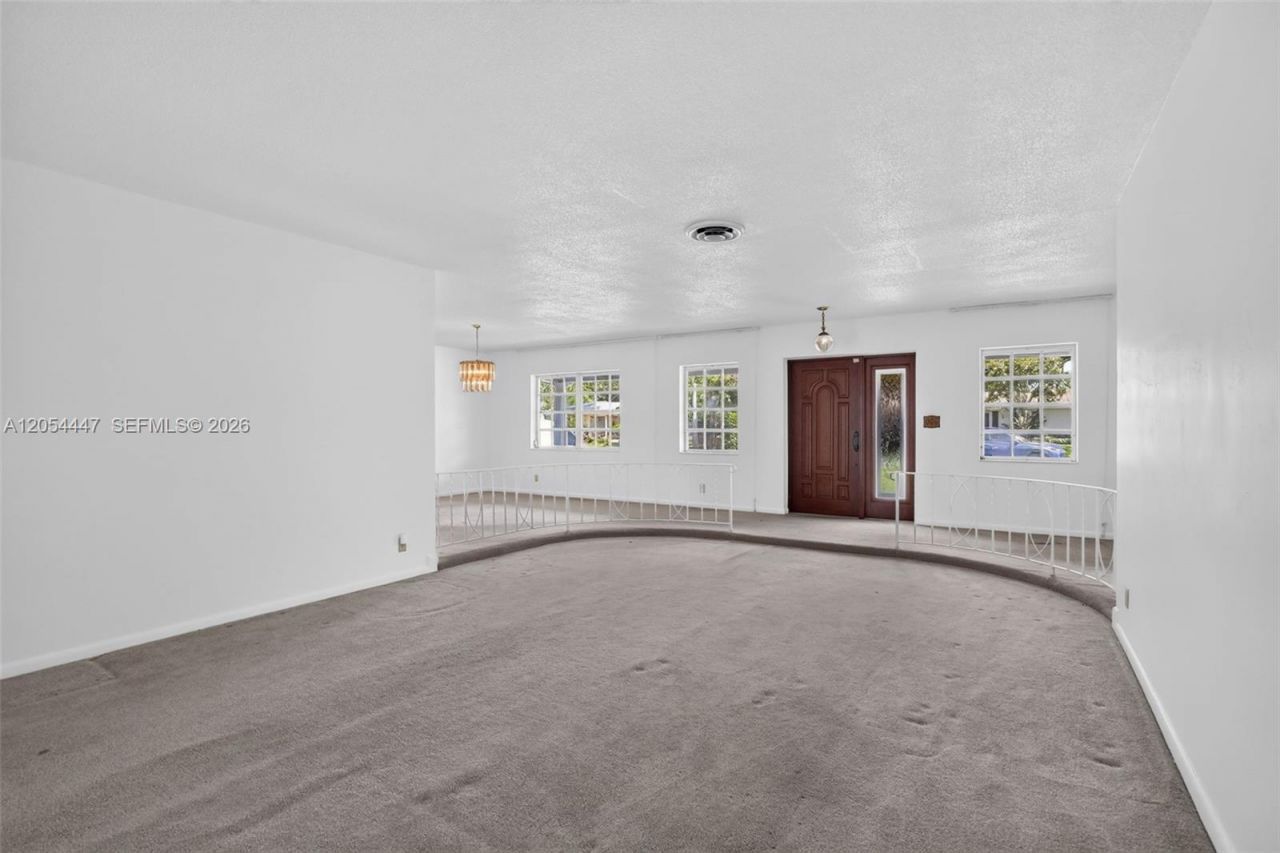 5620 SW 8th St, Plantation, FL 33317 Photo