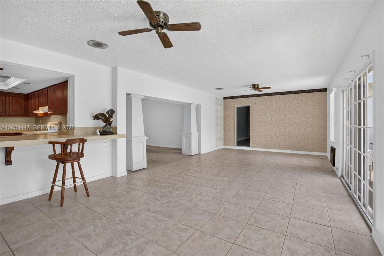 5620 SW 8th St, Plantation, FL 33317 Photo