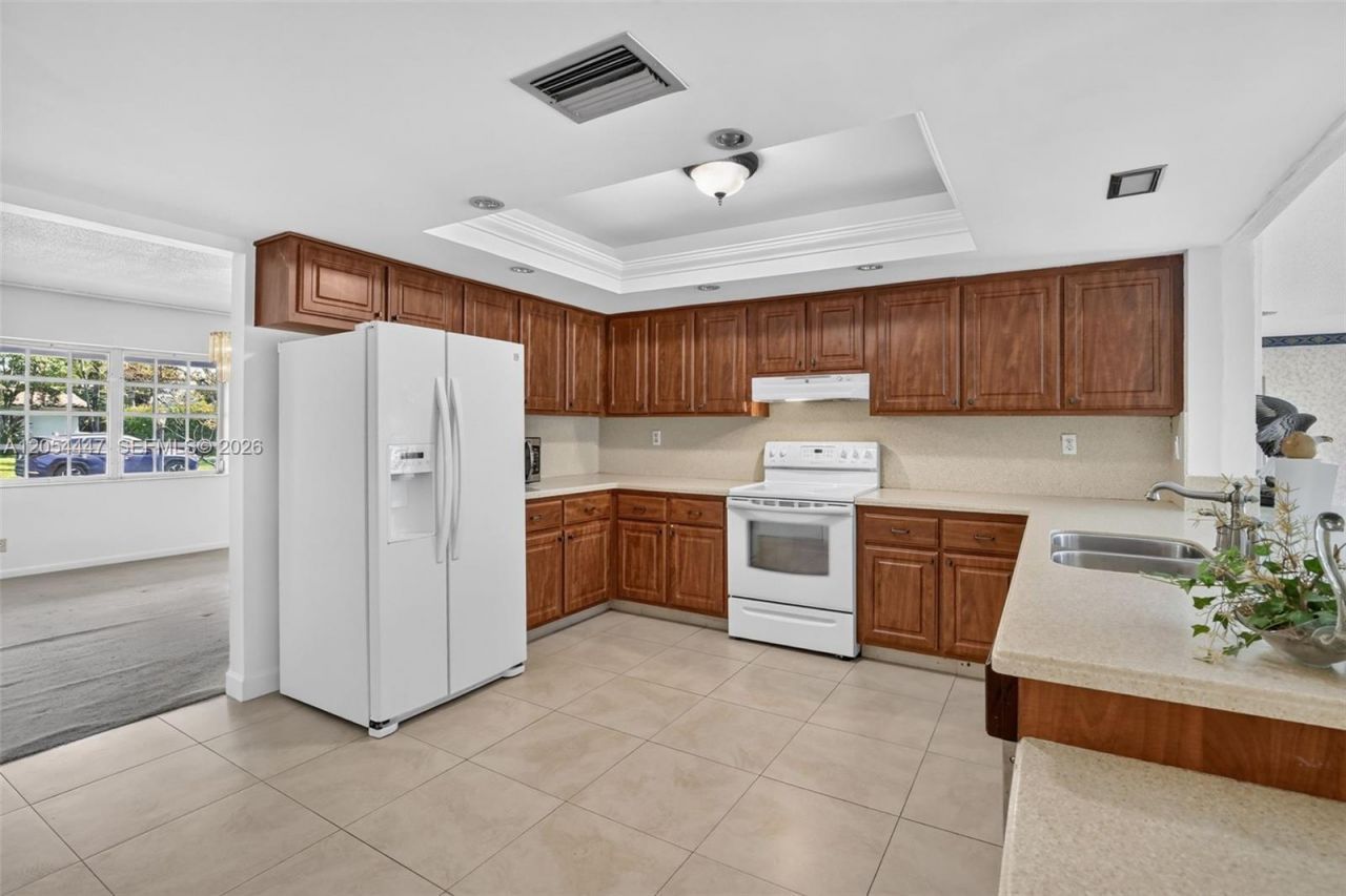 5620 SW 8th St, Plantation, FL 33317 Photo