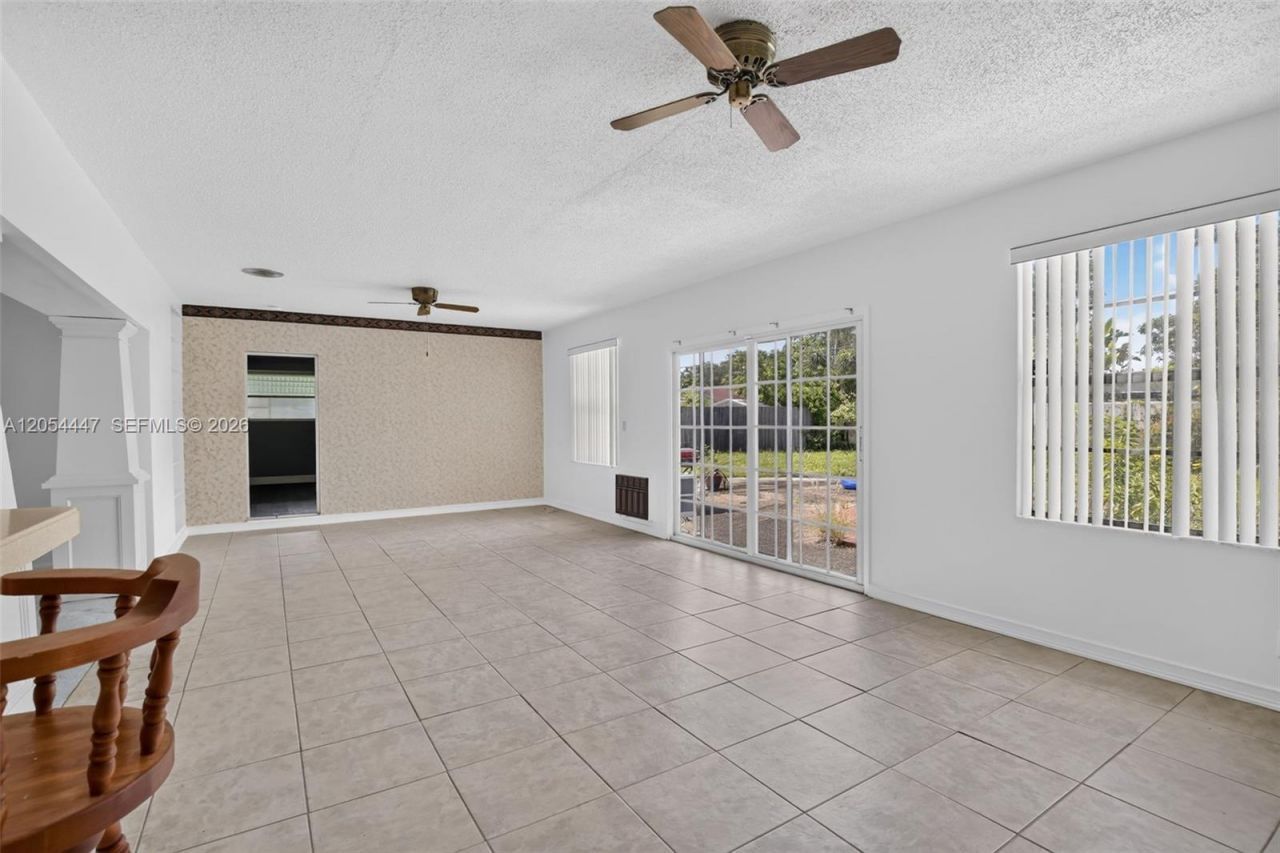5620 SW 8th St, Plantation, FL 33317 Photo