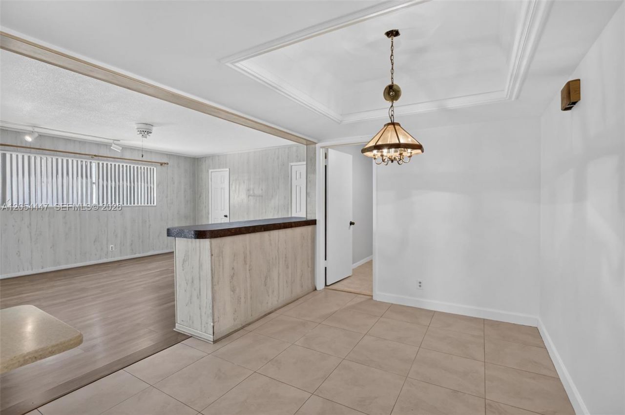 5620 SW 8th St, Plantation, FL 33317 Photo