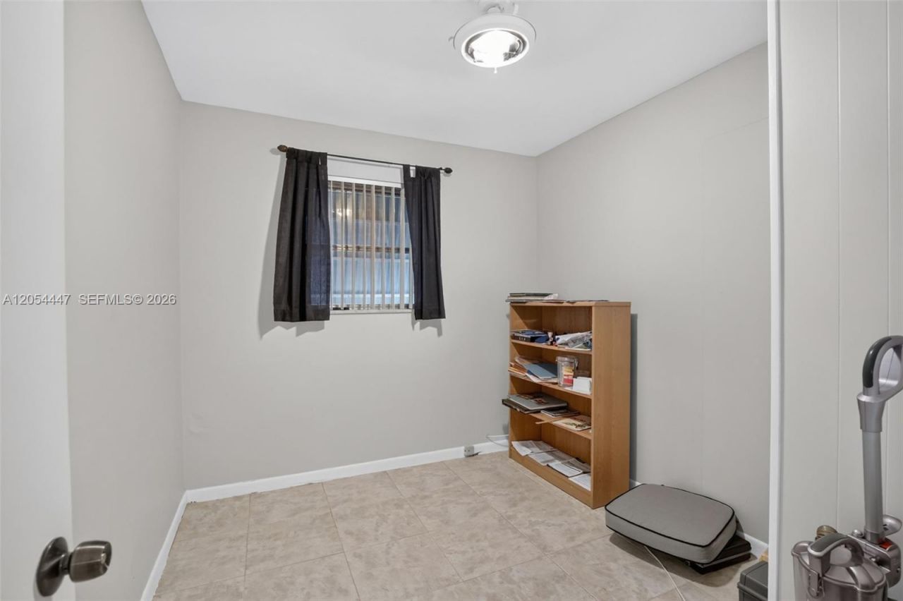 5620 SW 8th St, Plantation, FL 33317 Photo