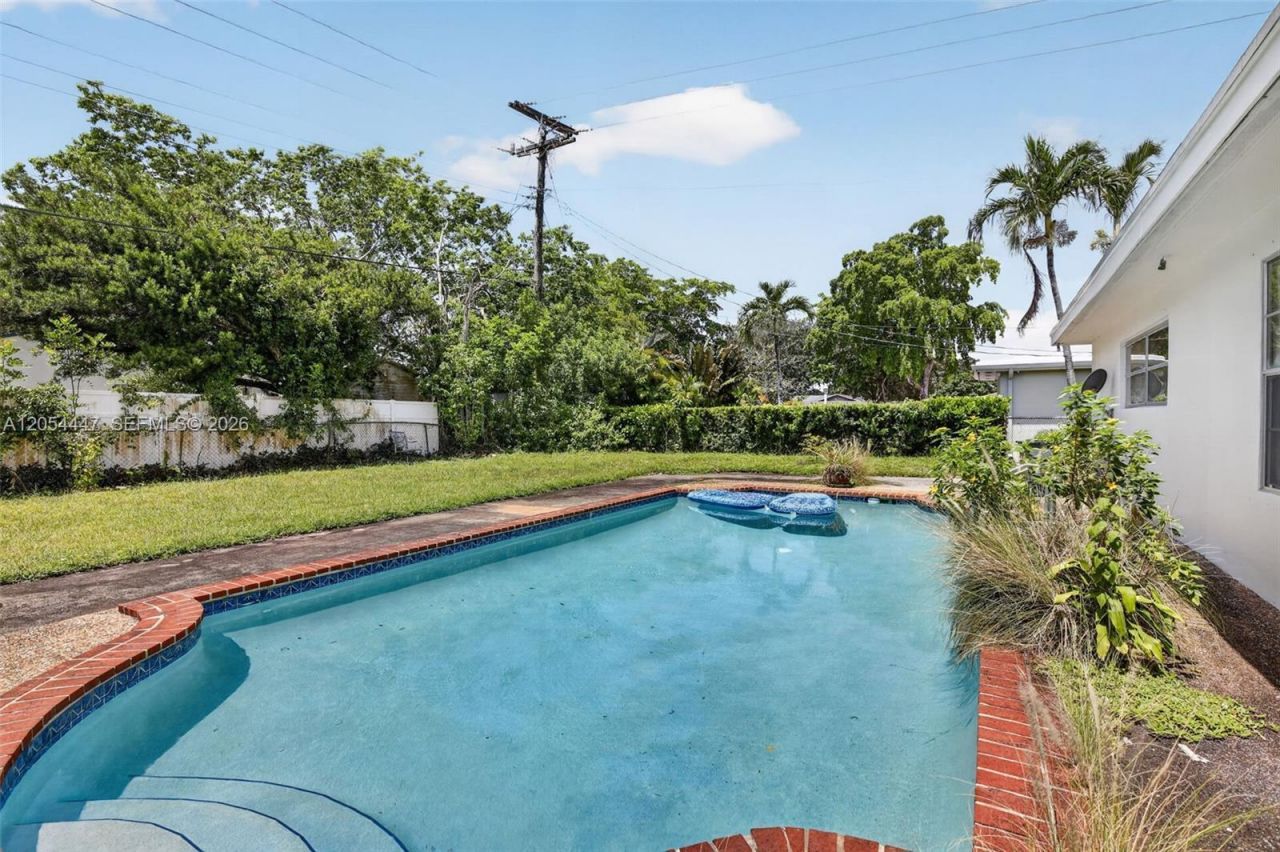 5620 SW 8th St, Plantation, FL 33317 Photo
