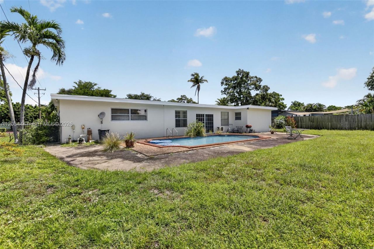 5620 SW 8th St, Plantation, FL 33317 Photo