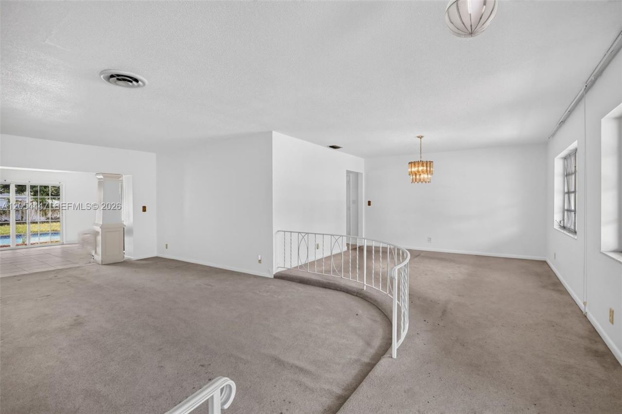 5620 SW 8th St, Plantation, FL 33317 Photo