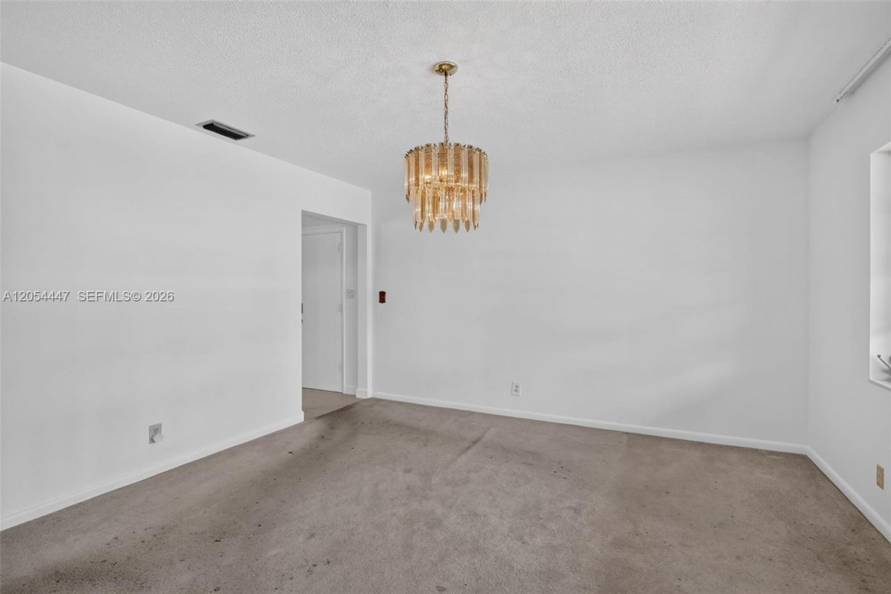 5620 SW 8th St, Plantation, FL 33317 Photo