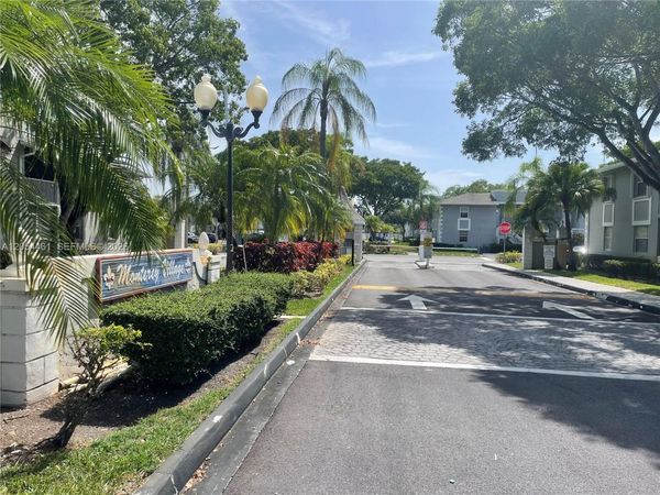 452 NE 210th Cir Ter , Unit 102-7A, Miami, FL 33179