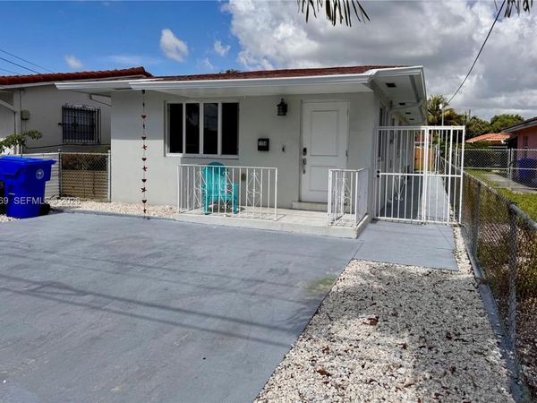 1158 NW 34th Ave, Miami, FL 33125