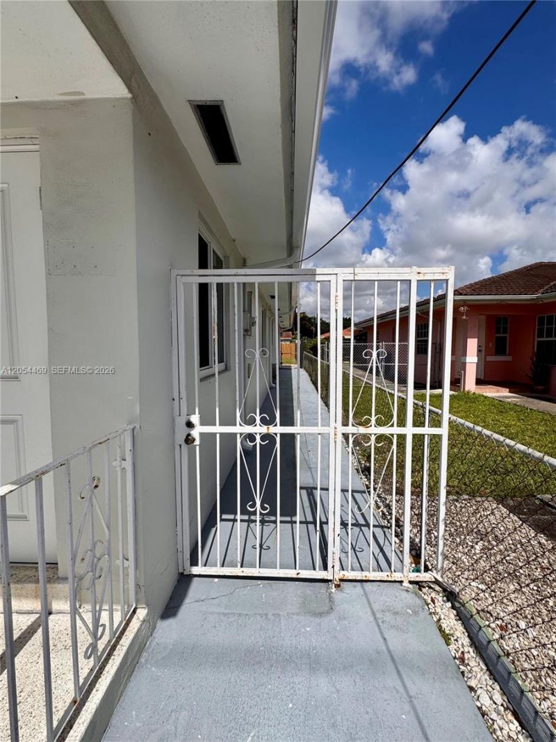 1158 NW 34th Ave, Miami, FL 33125 Photo