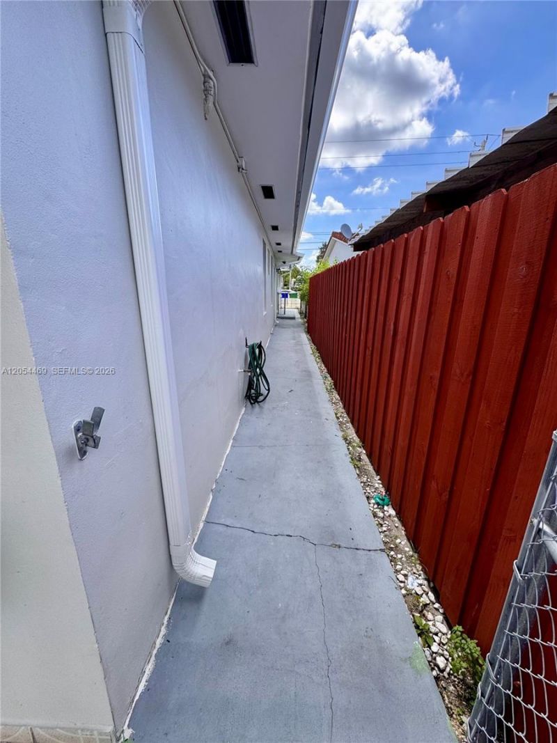 1158 NW 34th Ave, Miami, FL 33125 Photo