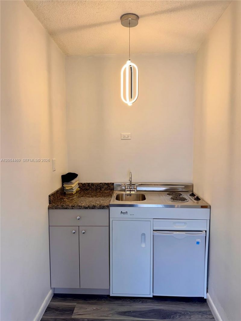 1158 NW 34th Ave, Miami, FL 33125 Photo