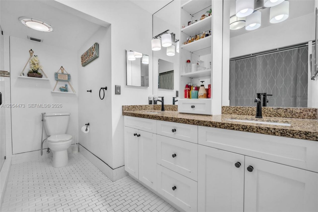 8747 Cleary Blvd, Plantation, FL 33324 Photo