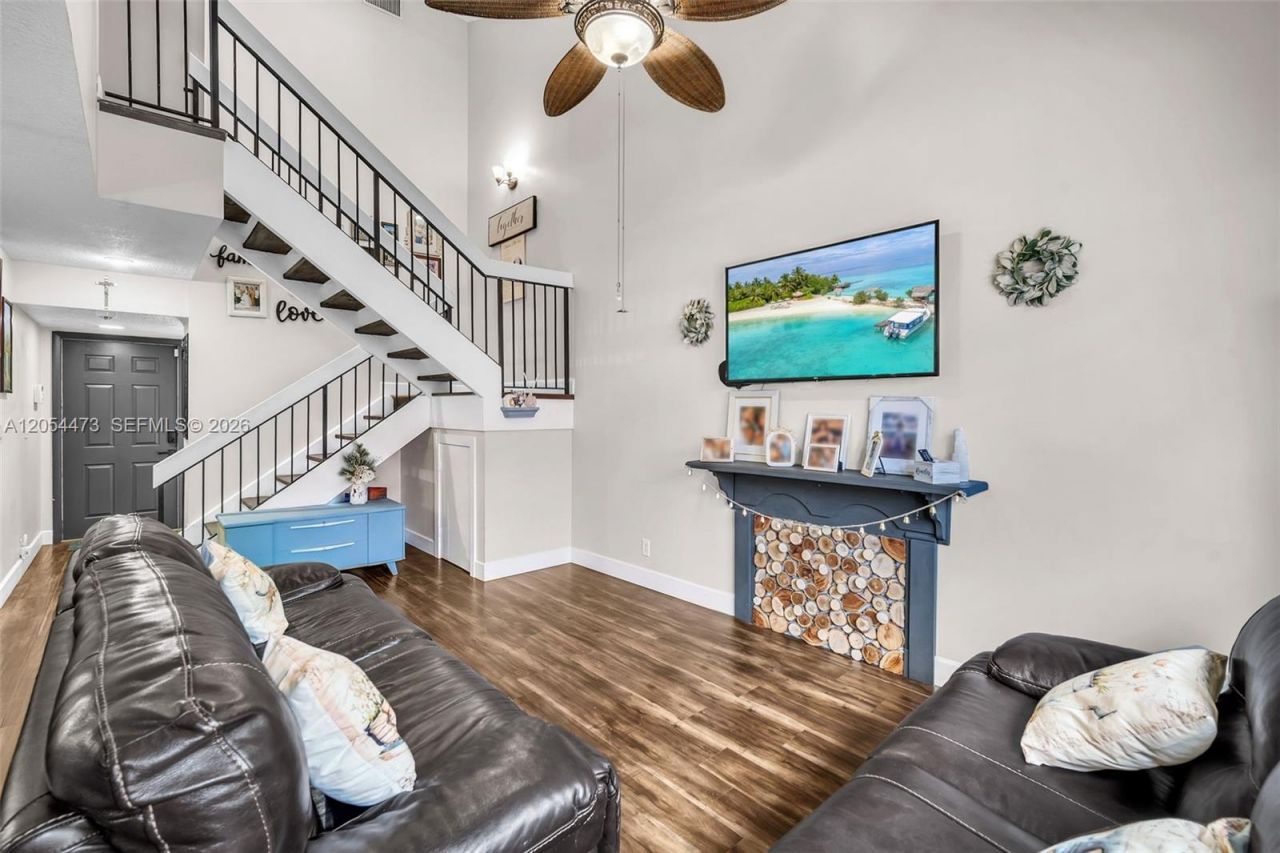 8747 Cleary Blvd, Plantation, FL 33324 Photo