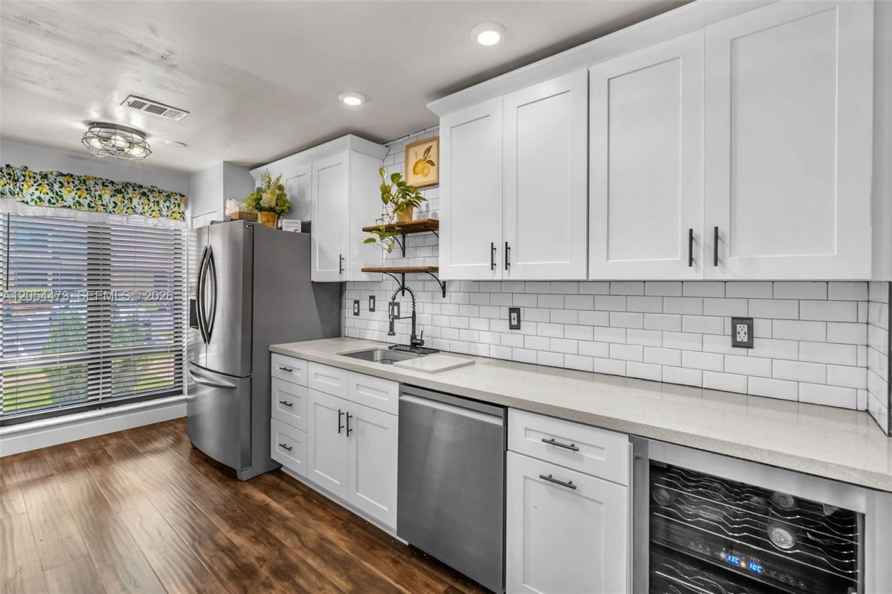8747 Cleary Blvd, Plantation, FL 33324 Photo