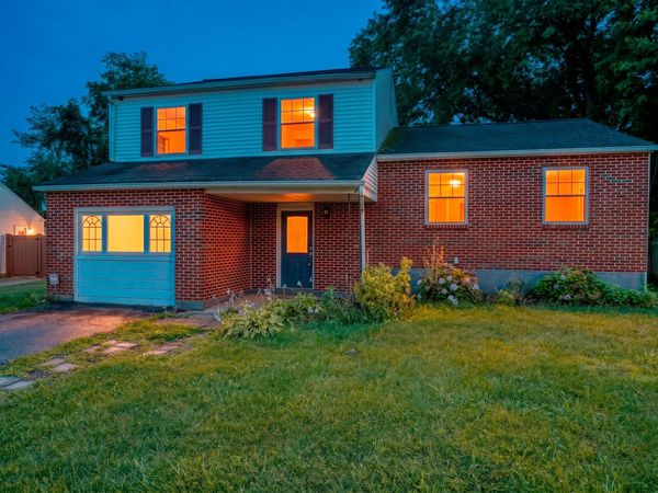 8 YORKTOWN ROAD, NEW CASTLE, DE 19720