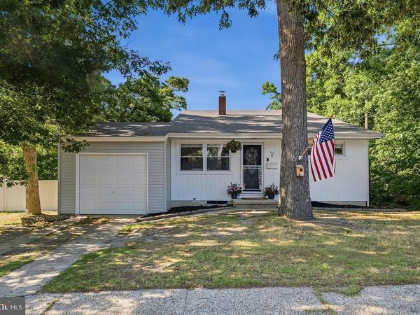110 PENNSYLVANIA AVENUE , ABSECON, NJ 08201