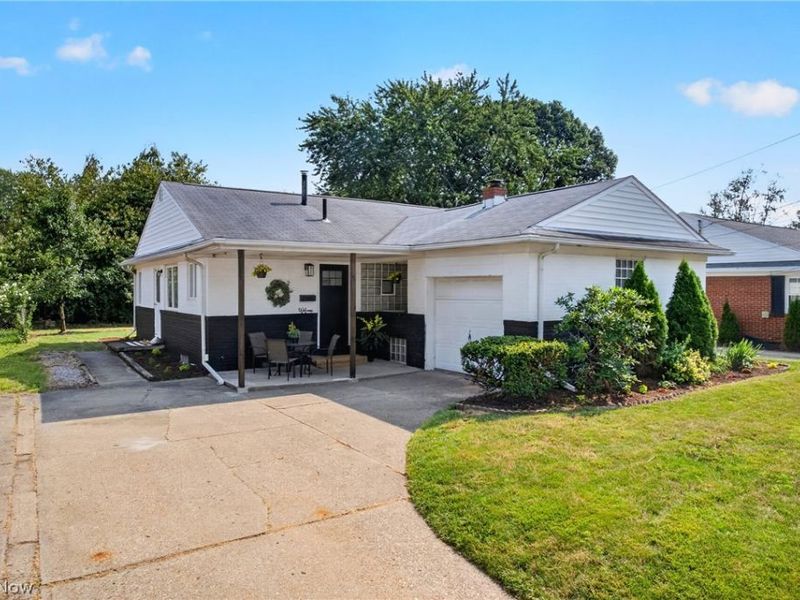 514 6th Street NW, North Canton, OH 44720 Photo 2