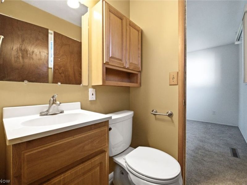 24320 Laing Road, Bedford Heights, OH 44146 Photo 12